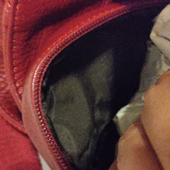 NEW AMERIBAG Sling Bag Backpack Deep Red Pebbled Leather Multiple Pockets - Picture 6 of 7